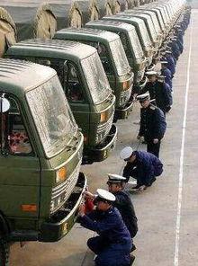 网友爆料军车视频下载,揭秘我国军事力量新动向  第3张