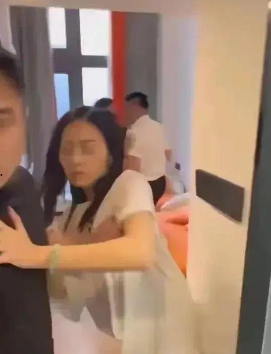 妻子出轨爆料视频播放,妻子背叛婚姻，真相令人震惊  第2张